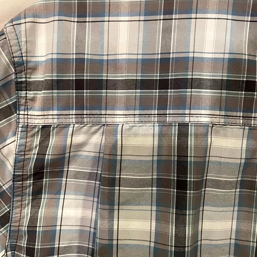 2-The North Face Plaid Short Sleeve Shirt‎ Gray Black Size M
